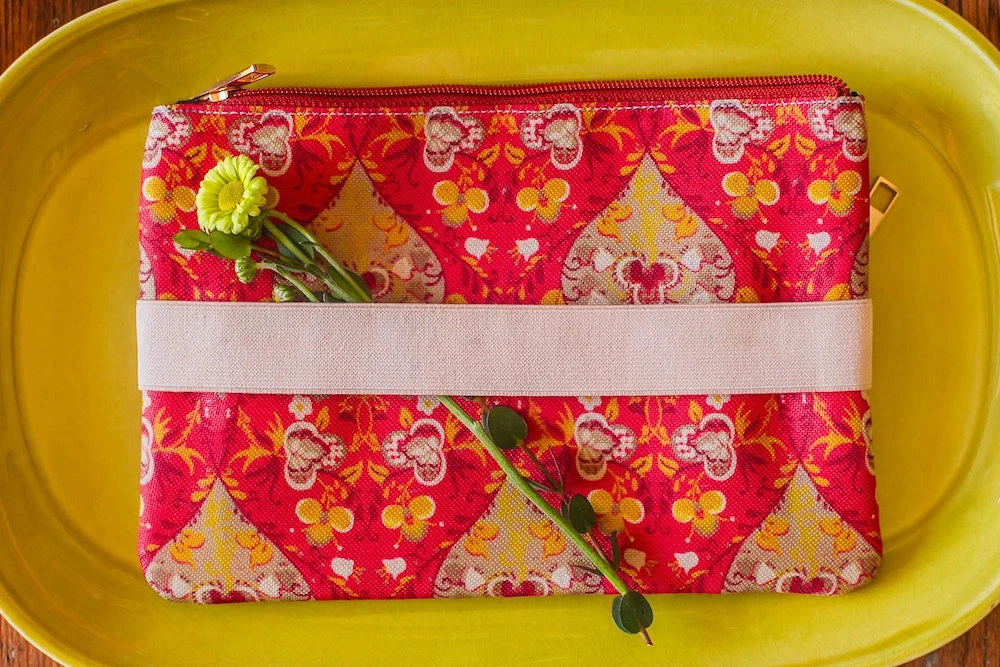 Unleash Your Creativity Pen Pouch with Elastic Band Unleash Your Creativity Pen Pouch With Elastic Band -Little Craft Place 01fca97011b15e831b9a3c1dd2bd76bdead8a72b4a944092319a57c37acddc7f