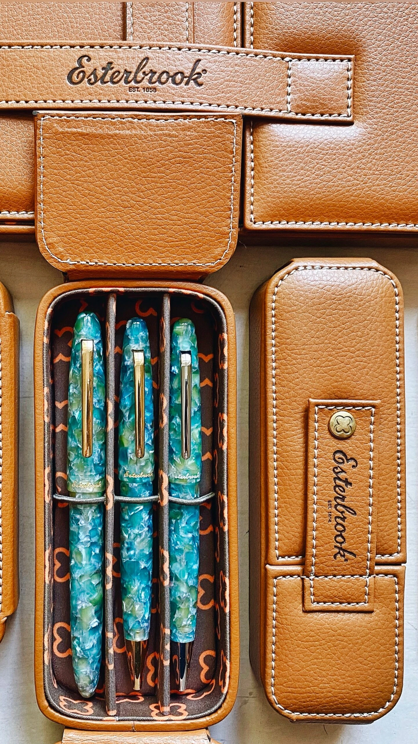 Esterbrook British Tan Pen Nook 3 Pens Esterbrook British Tan Pen Nook 3 Pens -Little Craft Place NOOKS1 Story Size scaled