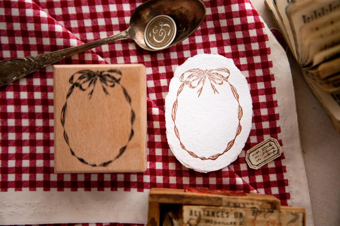 OURS Studio Oval Ribbon Frame Rubber Stamp OURS Studio Oval Ribbon Frame Rubber Stamp -Little Craft Place OURS Studio Oval Ribbon Frame Rubber Stamp 4